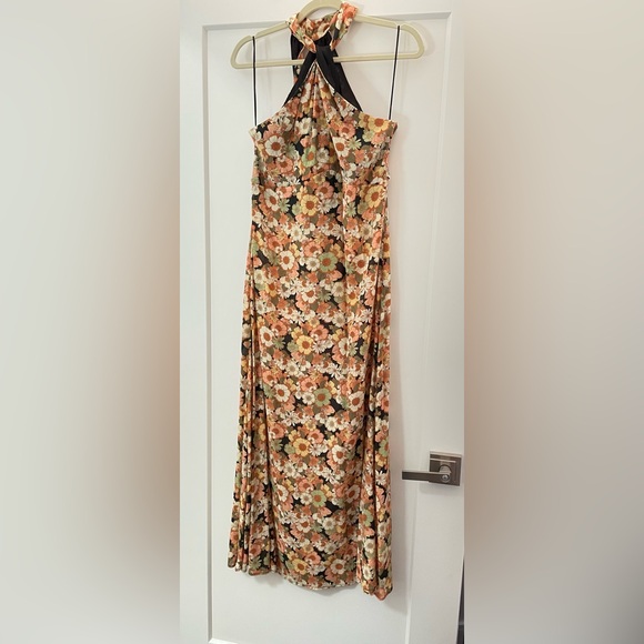 Floral Print Halter Dress - Picture 3 of 10